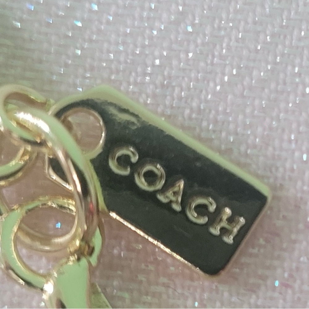 Coach - Picture 3 of 4